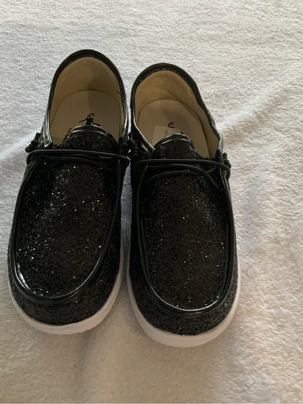Black Glitter Slip-On Sneakers corkys size 7 new no box. SKU 3116